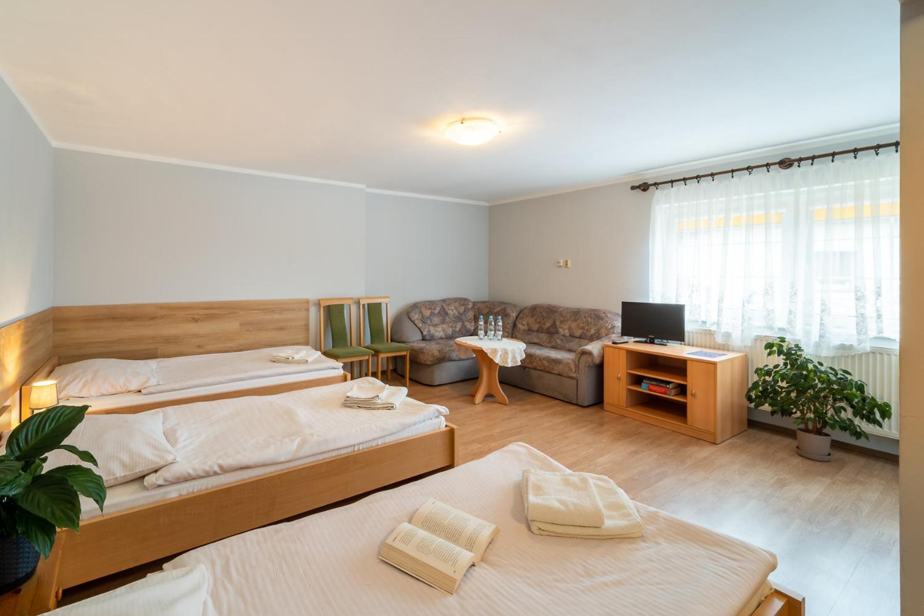 Bed and Breakfast Tawerna "Cicha Przystan" Зелена Гура Екстер'єр фото